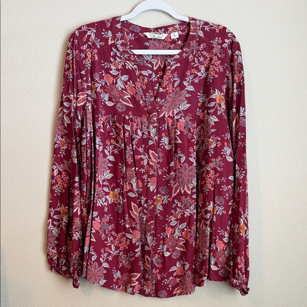 Caffé Marrakesh Maroon floral top, long sleeves, button down, size XL
